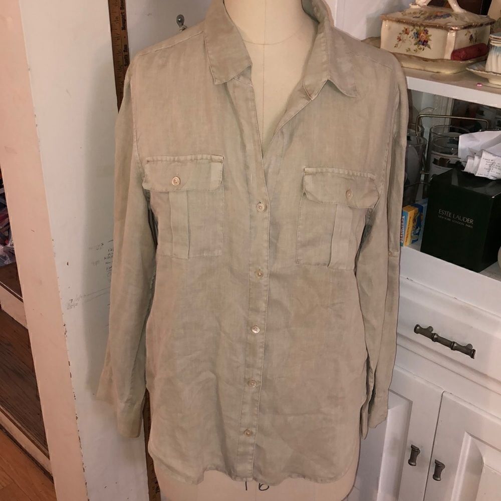 Tommy Bahama all-season wrinkle resistant Linen Cargo Beach 🏖 Shirt in Sand